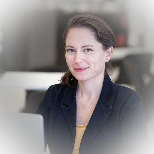 Zuzka Novotná, MBA – lektor kurzu